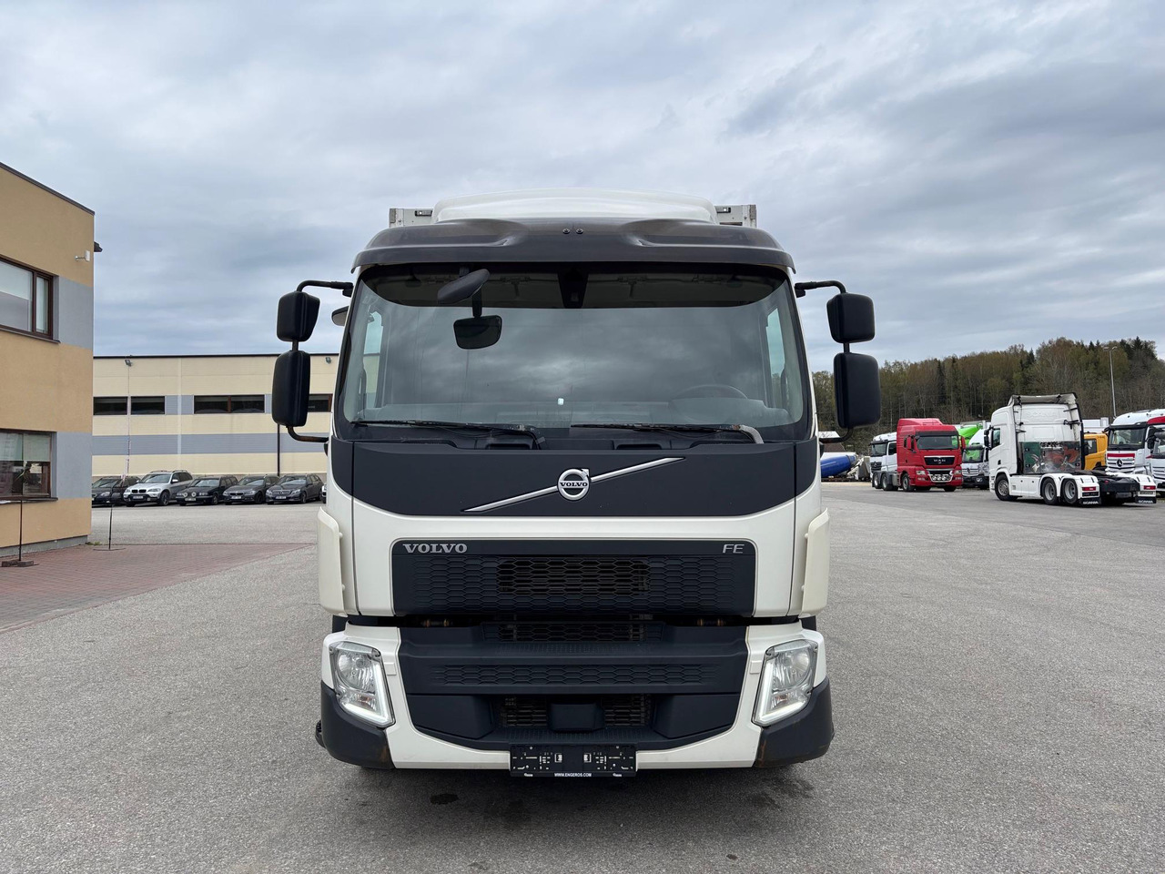 VOLVO FE320 - Tovornjak zabojnik: slika 2 VOLVO FE320 - Tovornjak zabojnik: slika 2