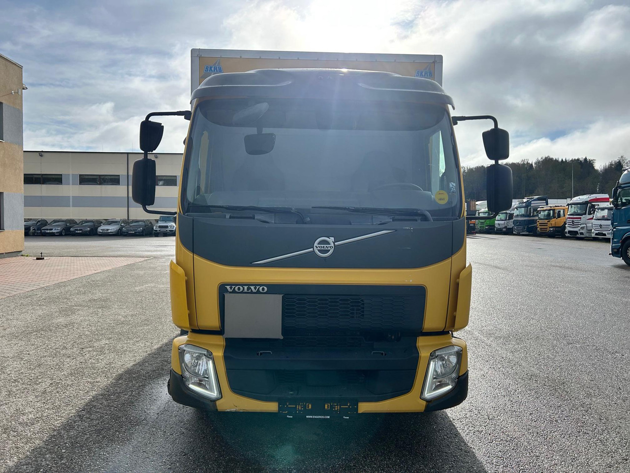 VOLVO FL250 - Tovornjak zabojnik: slika 4 VOLVO FL250 - Tovornjak zabojnik: slika 4