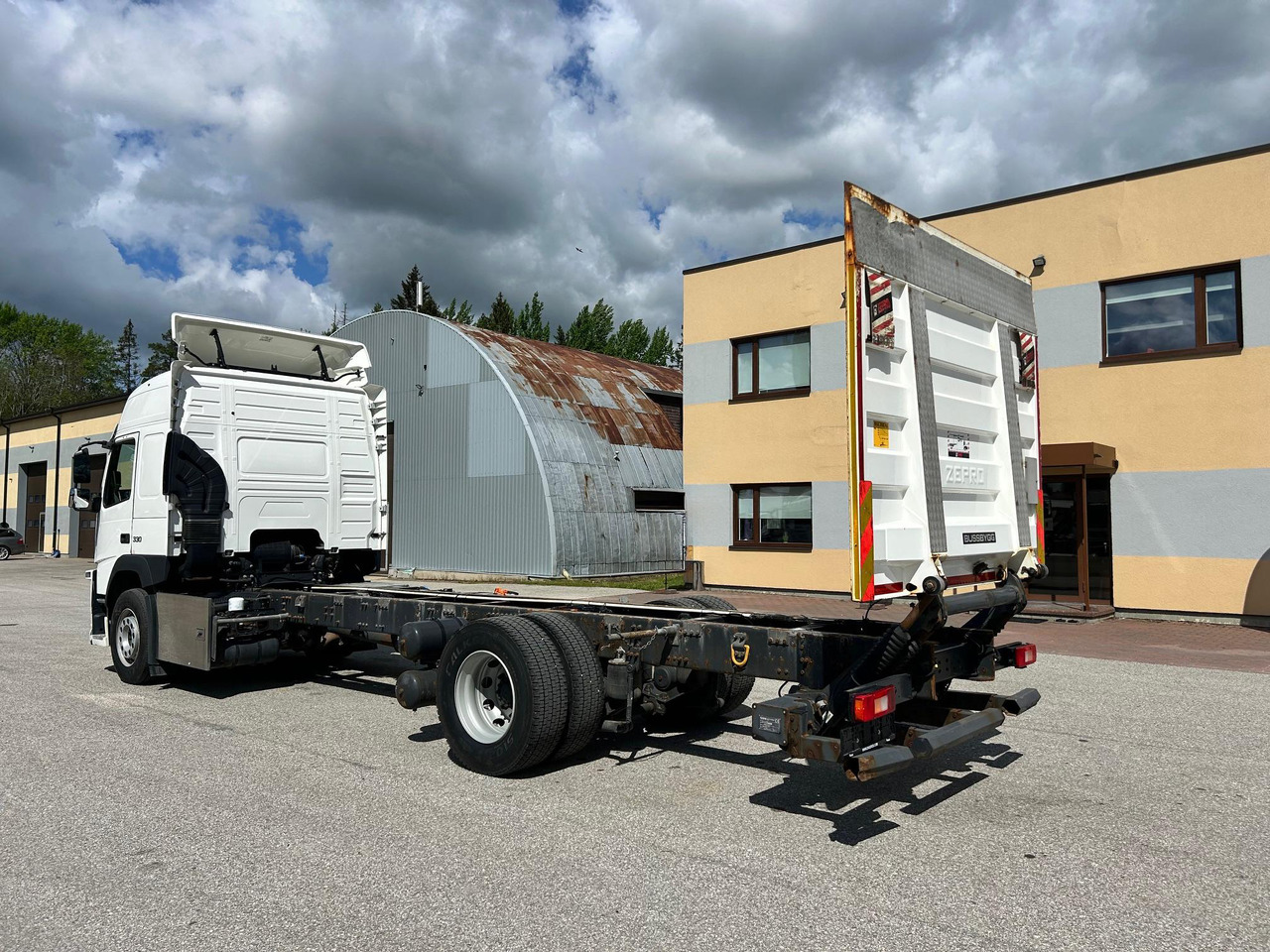 VOLVO FM330 - Tovornjak-šasija: slika 5 VOLVO FM330 - Tovornjak-šasija: slika 5