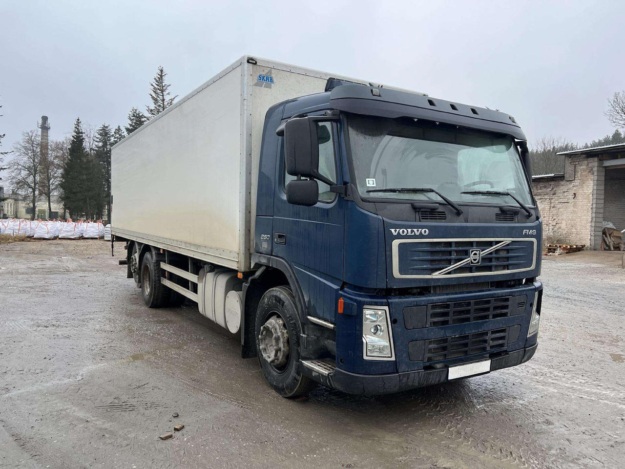 VOLVO FM9.260 - Tovornjak zabojnik: slika 1 VOLVO FM9.260 - Tovornjak zabojnik: slika 1