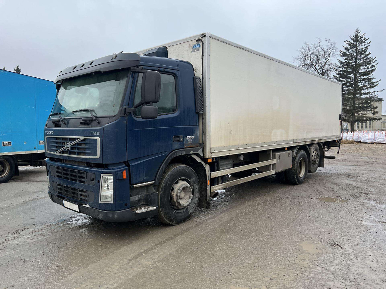 VOLVO FM9.260 - Tovornjak zabojnik: slika 2 VOLVO FM9.260 - Tovornjak zabojnik: slika 2