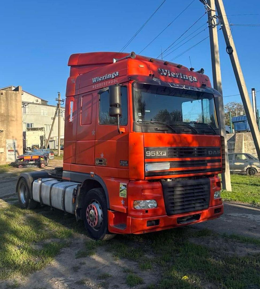 DAF XF 95.380 - Vlačilec: slika 1 DAF XF 95.380 - Vlačilec: slika 1