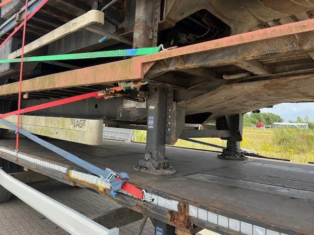 Krone 2x stack of 4x mega flat trailer - Polprikolica s kesonom: slika 5 Krone 2x stack of 4x mega flat trailer - Polprikolica s kesonom: slika 5