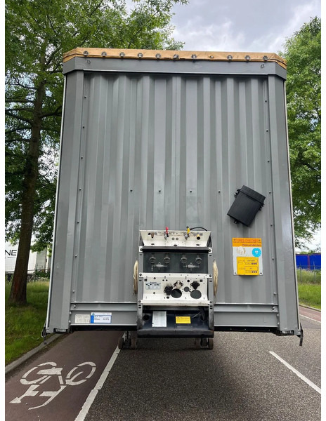 Krone 5x 2015 XLS MEGA P400 HUCKEPACK - Polprikolica s ponjavo: slika 2 Krone 5x 2015 XLS MEGA P400 HUCKEPACK - Polprikolica s ponjavo: slika 2