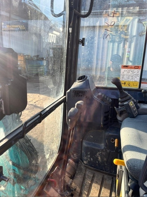 Mini bager Kobelco SK 17 SR-3: slika 8