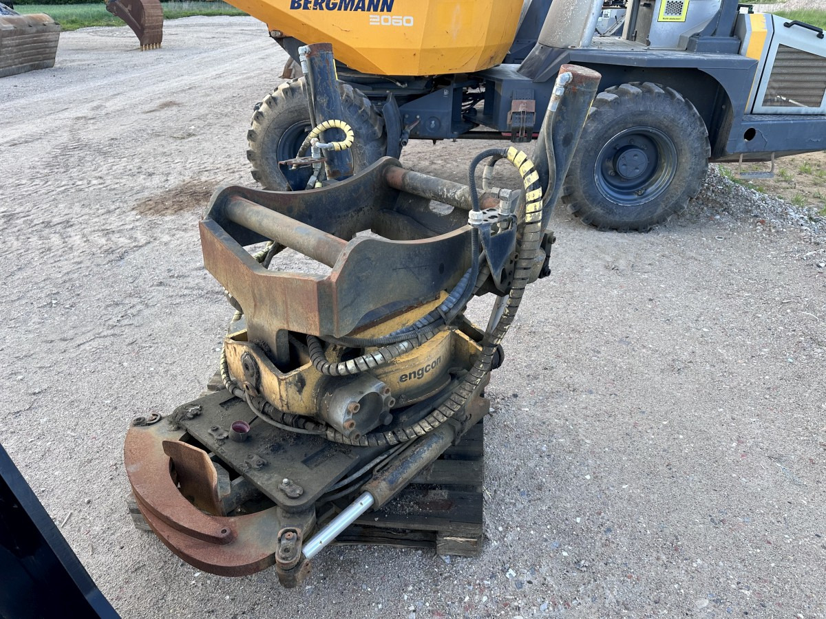 ENGCON EC 30 - S80 GR30 -S80 - SVAB Engcon Rototilt - Tiltrotator - Tiltrotator: slika 4 ENGCON EC 30 - S80 GR30 -S80 - SVAB Engcon Rototilt - Tiltrotator - Tiltrotator: slika 4