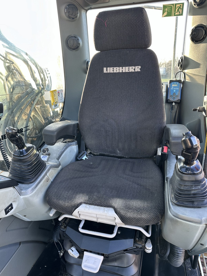 LIEBHERR R 924 LC Top Zustand !!! Kein 914- 916- 920- 926 - Bager goseničar: slika 3 LIEBHERR R 924 LC Top Zustand !!! Kein 914- 916- 920- 926 - Bager goseničar: slika 3