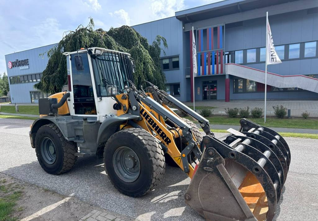 Liebherr L 514 Stereo +30 Kmh Klima 3er Kreis Greifschaufel - Kolesni nakladalec: slika 4 Liebherr L 514 Stereo +30 Kmh Klima 3er Kreis Greifschaufel - Kolesni nakladalec: slika 4