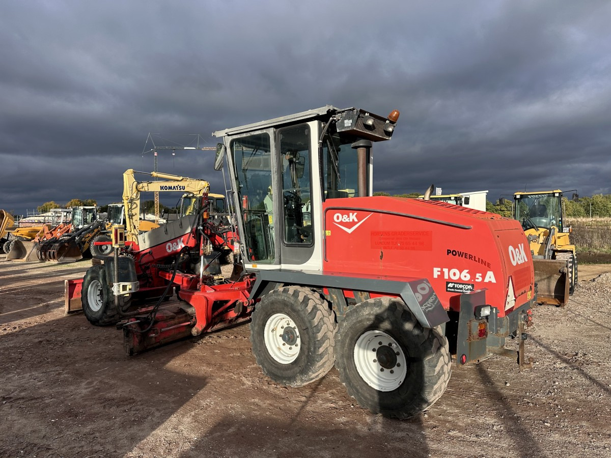 O&K F 106.5 - 6x6 Laser Topcon- Klima Cummins 6 Zyl. - Greder: slika 5 O&K F 106.5 - 6x6 Laser Topcon- Klima Cummins 6 Zyl. - Greder: slika 5