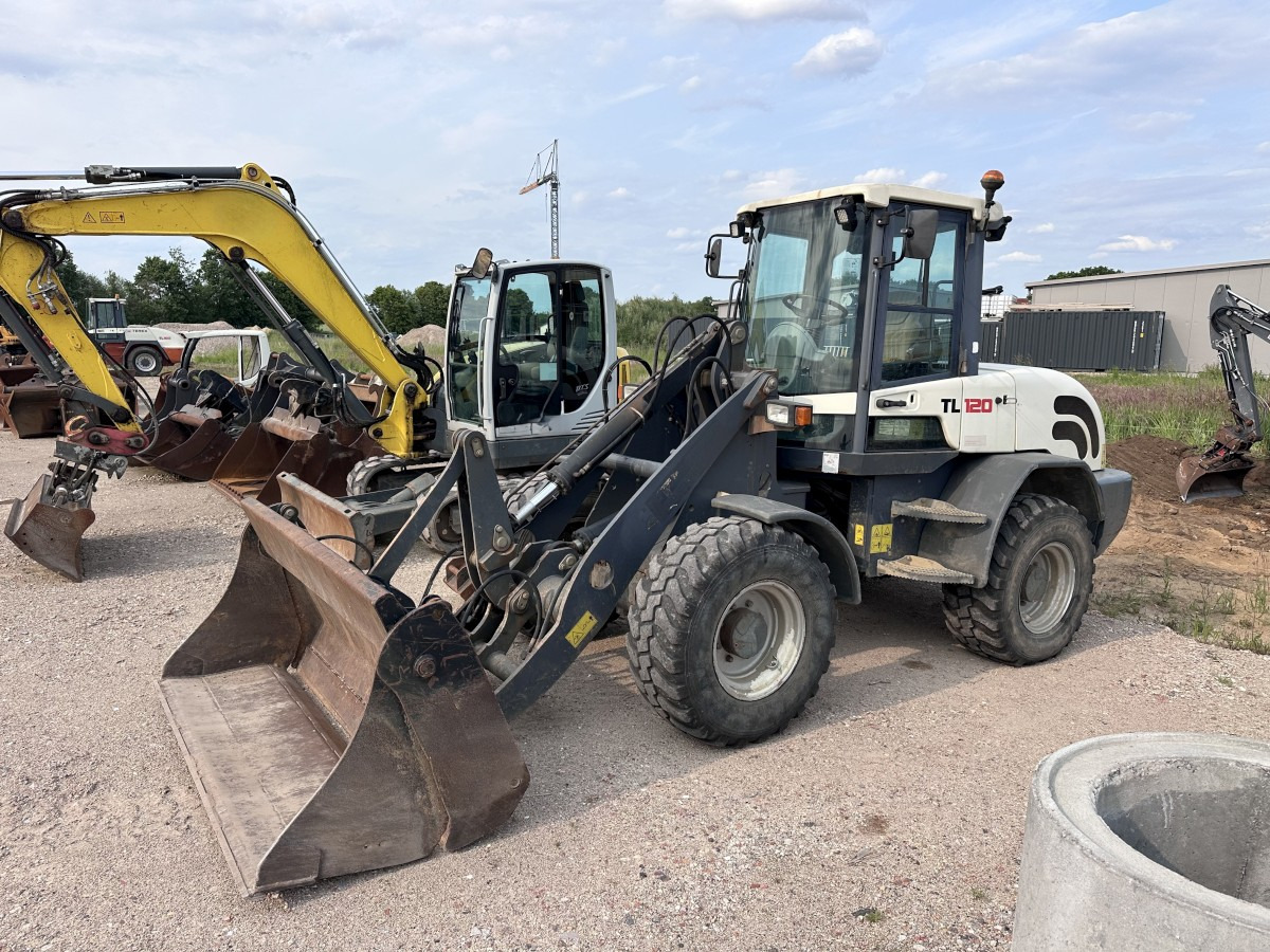 TEREX TL 120 - 30 Km/h Schaufel + Palettengabel Top ! - Kolesni nakladalec: slika 3 TEREX TL 120 - 30 Km/h Schaufel + Palettengabel Top ! - Kolesni nakladalec: slika 3