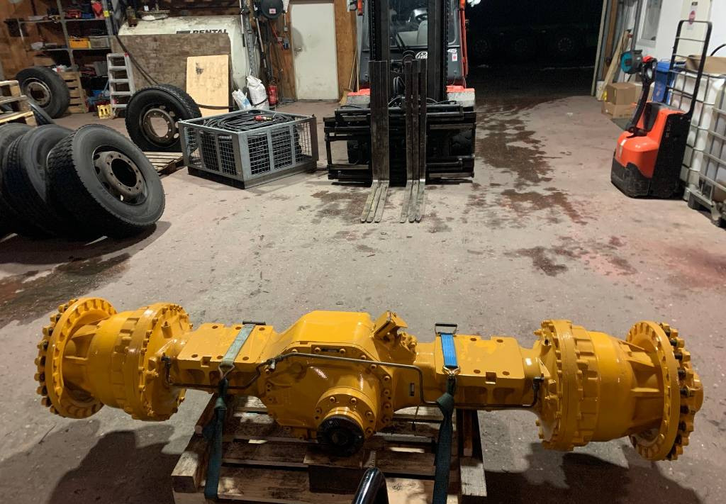 Volvo L220 E-F Achse - Axle - Hubgerüst - short boom - Kolesni nakladalec: slika 3 Volvo L220 E-F Achse - Axle - Hubgerüst - short boom - Kolesni nakladalec: slika 3