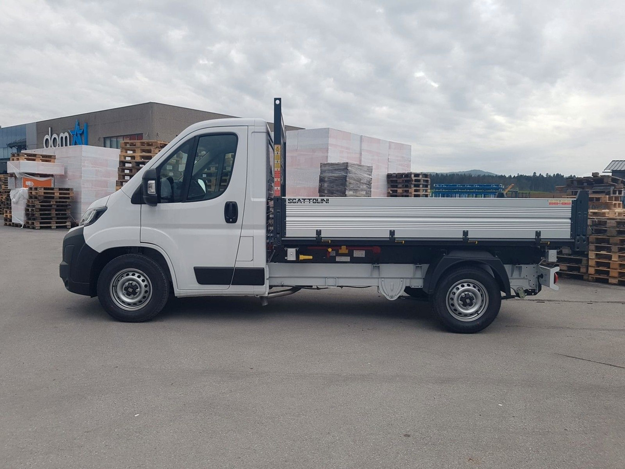 Fiat Ducato 35H L2H1 EKA 3-Seiten-Kipper 180 PS AHK - Dostavno vozilo prekucnik: slika 3 Fiat Ducato 35H L2H1 EKA 3-Seiten-Kipper 180 PS AHK - Dostavno vozilo prekucnik: slika 3