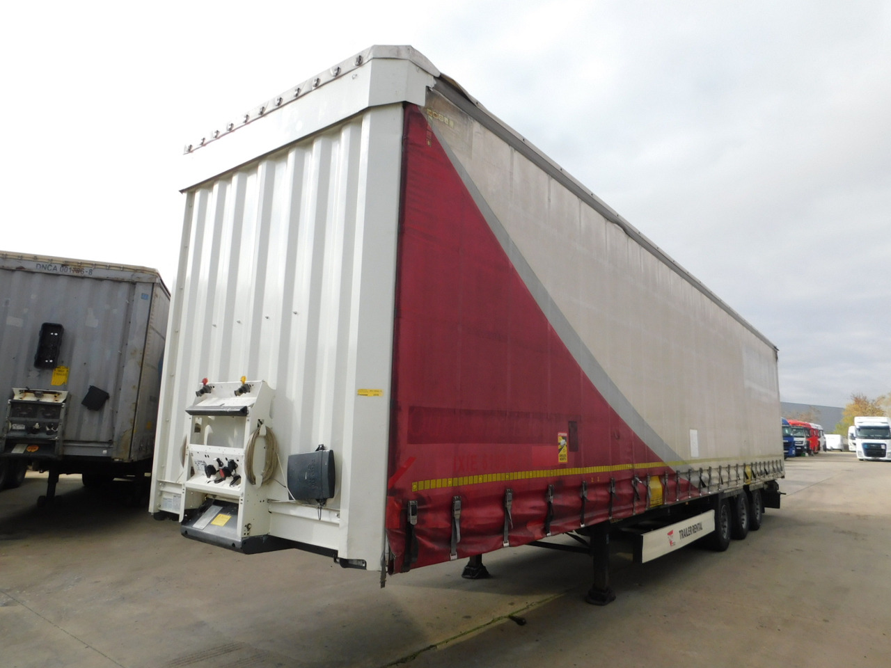 Krone Sd - Polprikolica s ponjavo: slika 1 Krone Sd - Polprikolica s ponjavo: slika 1