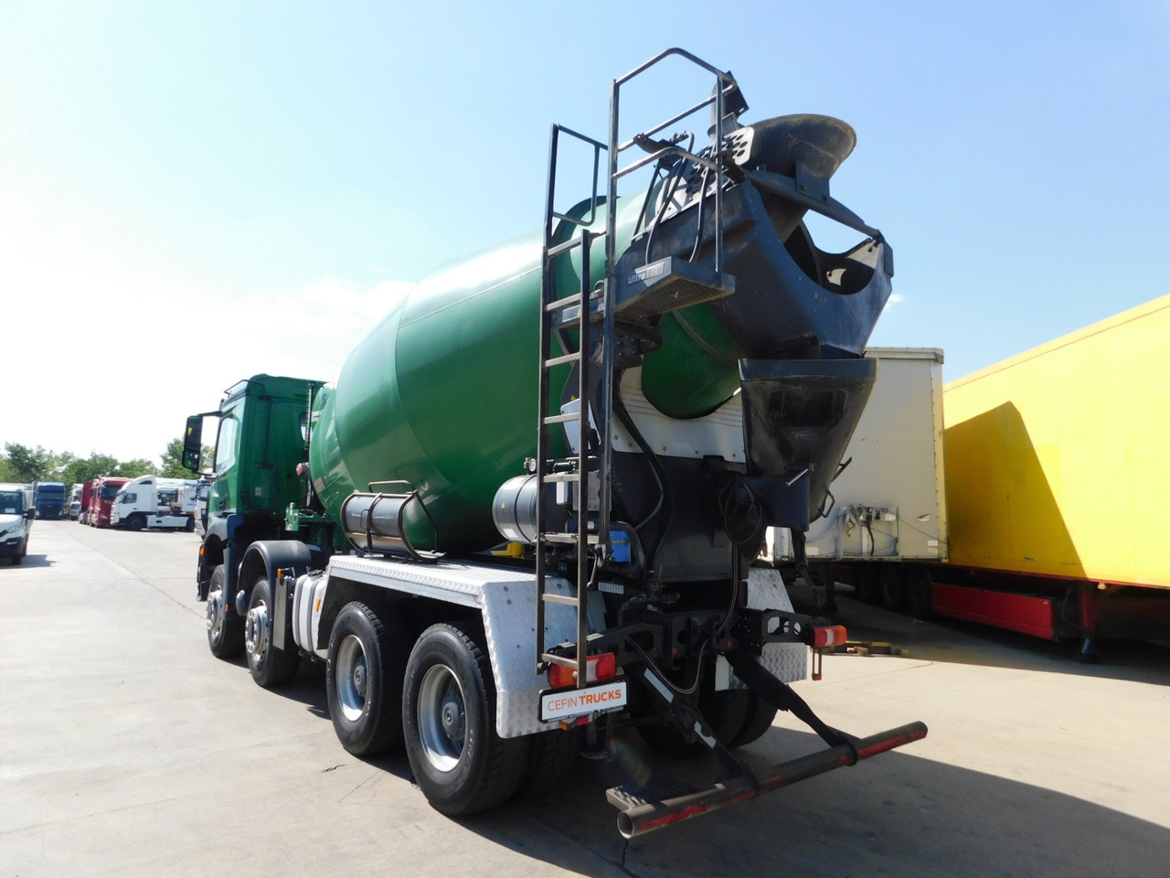 Mercedes Arocs 3243 - Avtomešalec: slika 4 Mercedes Arocs 3243 - Avtomešalec: slika 4