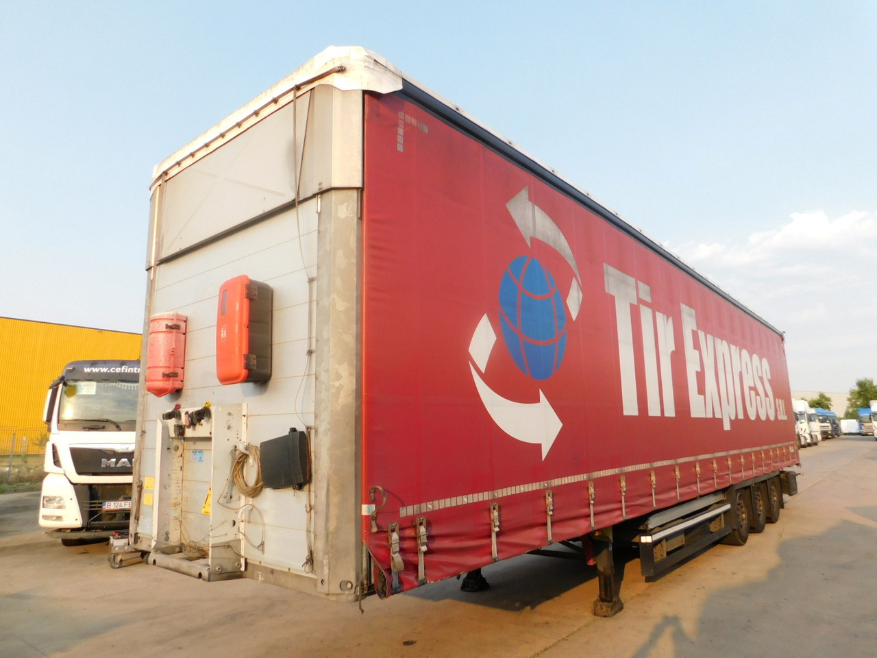 Schmitz Cargobull scbs3t - Polprikolica s ponjavo: slika 1 Schmitz Cargobull scbs3t - Polprikolica s ponjavo: slika 1