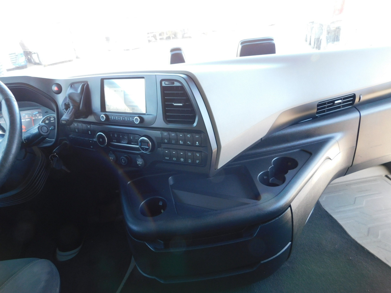 Vlačilec Ford F max 4x2 scab e6 12s2620: slika 6
