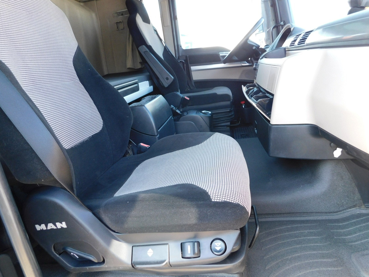 Man Tgx - Vlačilec: slika 5 Man Tgx - Vlačilec: slika 5