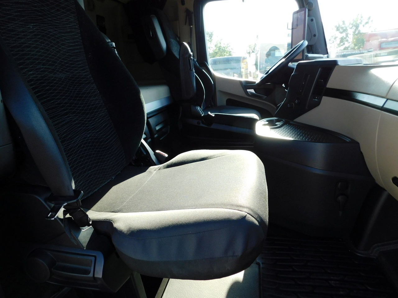 Mercedes Actros - Vlačilec: slika 5 Mercedes Actros - Vlačilec: slika 5