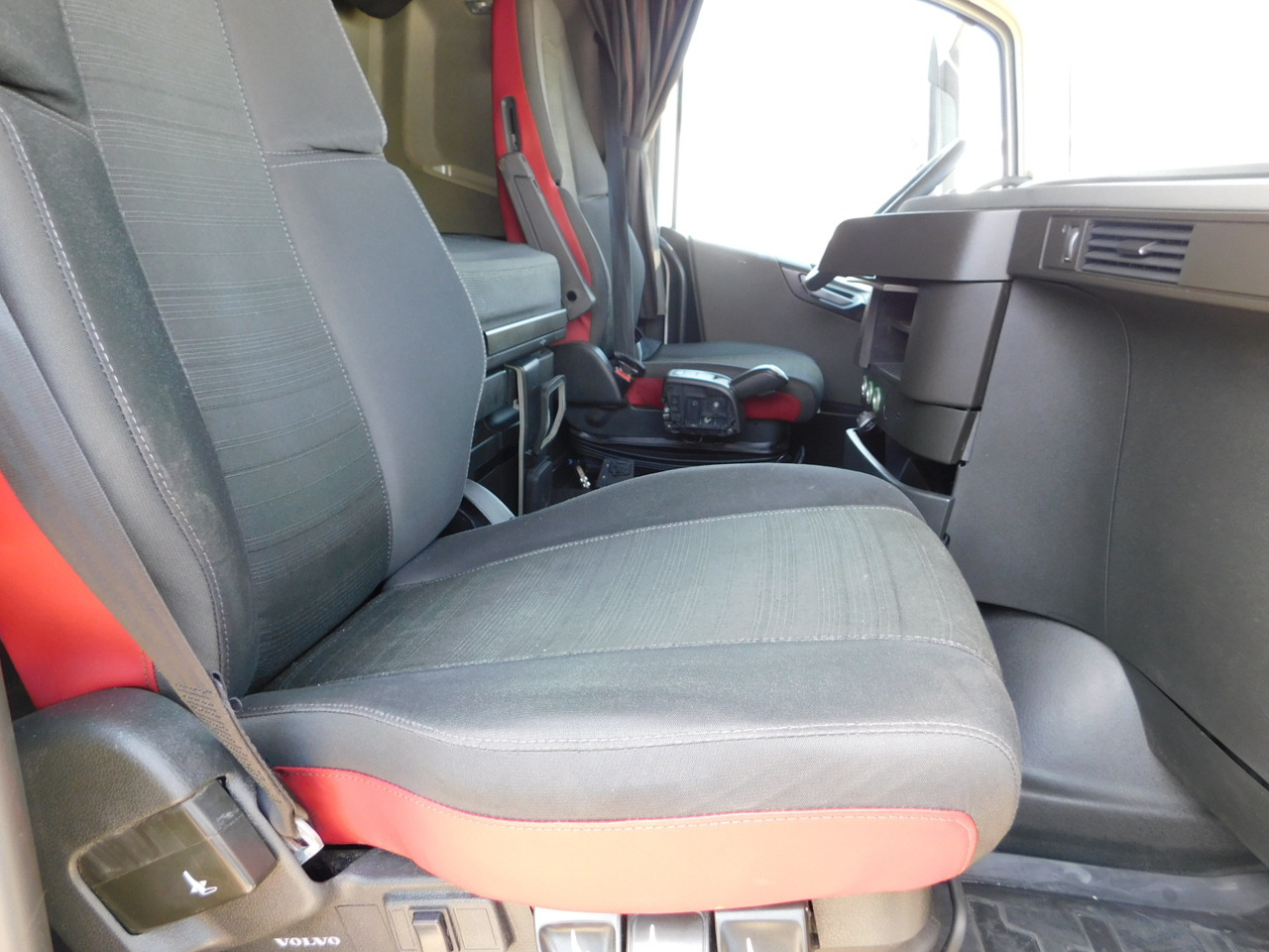 Volvo Fh - Vlačilec: slika 5 Volvo Fh - Vlačilec: slika 5