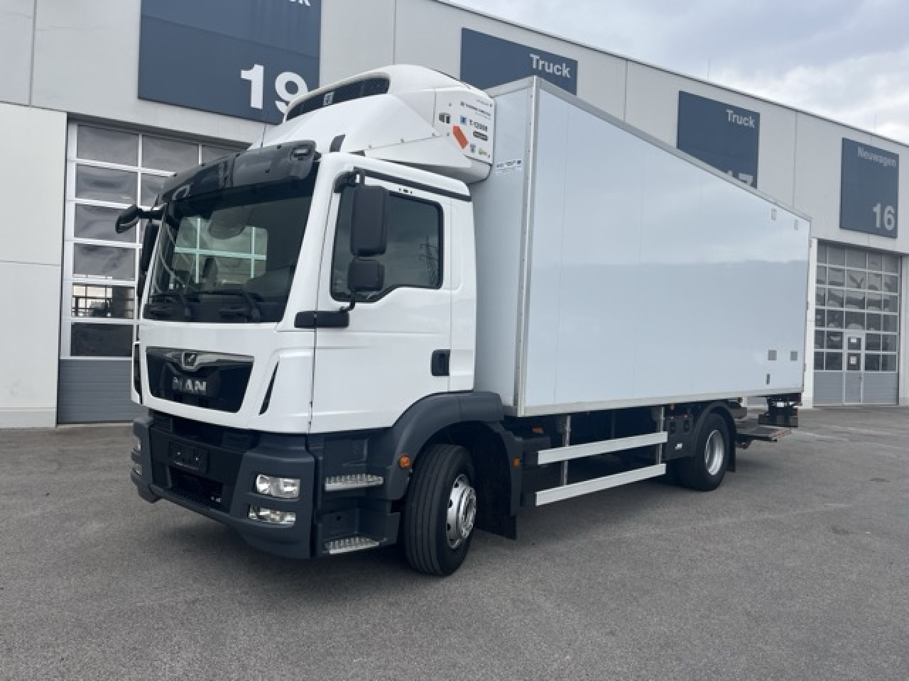 MAN TGM 15.290 4x2 LL Tiefkühler ATP möglich Euro6 - Hladilno vozilo: slika 1 MAN TGM 15.290 4x2 LL Tiefkühler ATP möglich Euro6 - Hladilno vozilo: slika 1