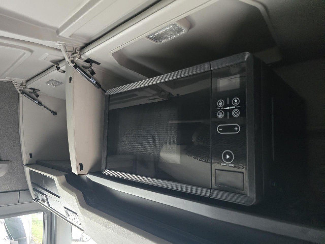 Vlačilec Scania S 560: slika 8 Vlačilec Scania S 560: slika 8