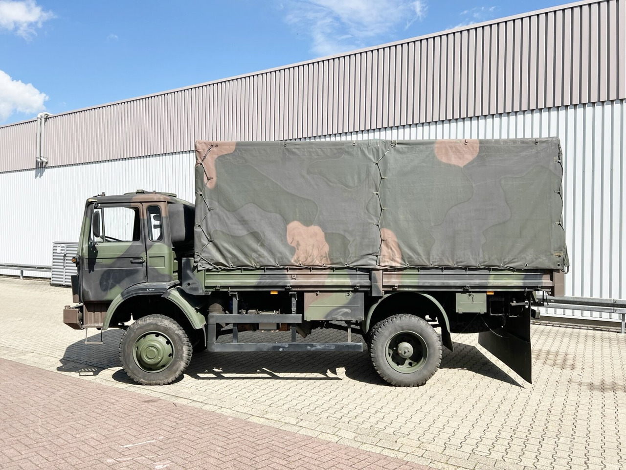 Tovornjak s ponjavo 110-17 AW 4x4 110-17 AW 4x4, Ex-, Küche: slika 12
