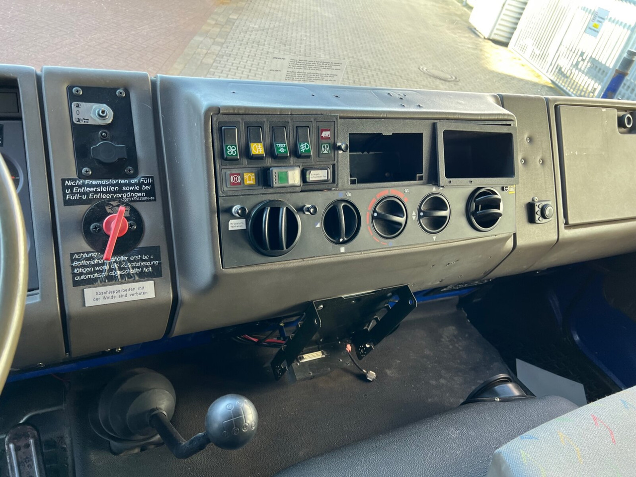 120-23 AW 4x4 Doka 120-23 AW 4x4 Doka, V8-Motor, Mannschaftswagen 16 Sitze, Seilwinde - Gasilsko vozilo: slika 2 120-23 AW 4x4 Doka 120-23 AW 4x4 Doka, V8-Motor, Mannschaftswagen 16 Sitze, Seilwinde - Gasilsko vozilo: slika 2