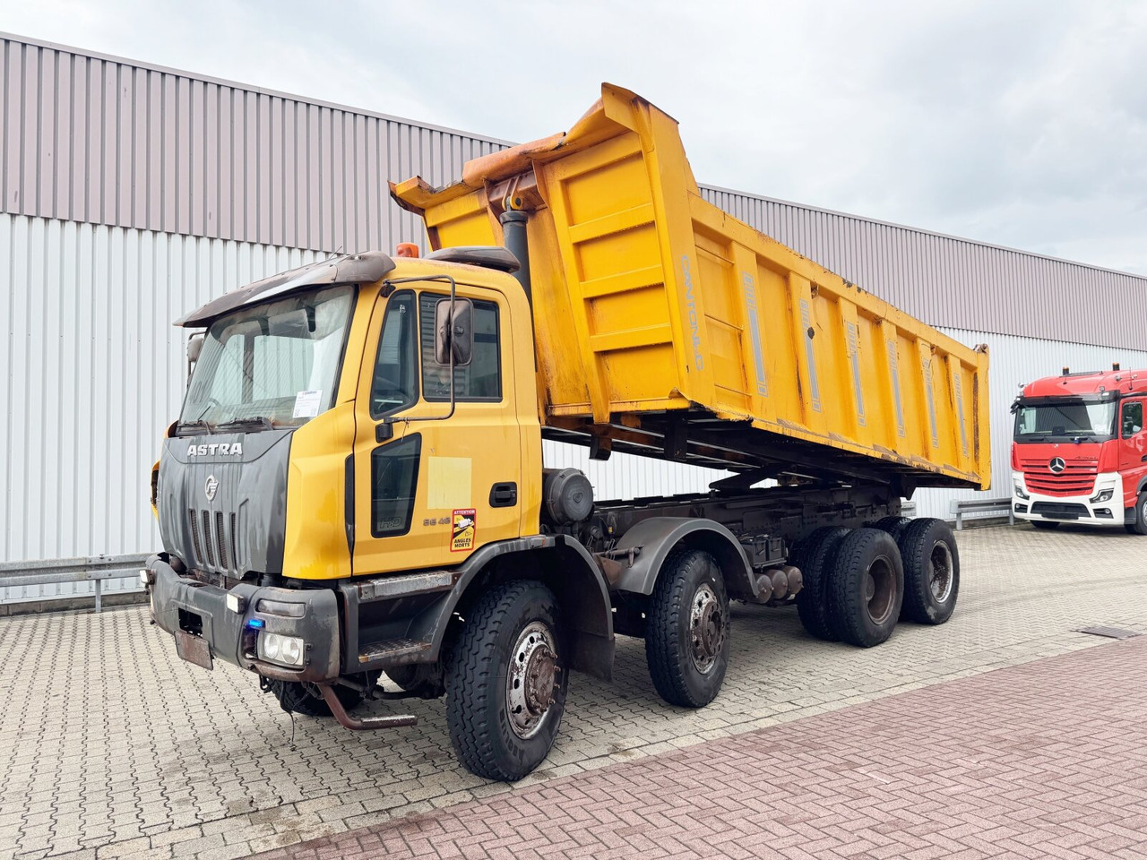 ASTRA HHD8 86.48-80 8x6 ASTRA HHD8 86.48-80 8x6 Mulde ca. 24m³ - Demper: slika 1 ASTRA HHD8 86.48-80 8x6 ASTRA HHD8 86.48-80 8x6 Mulde ca. 24m³ - Demper: slika 1