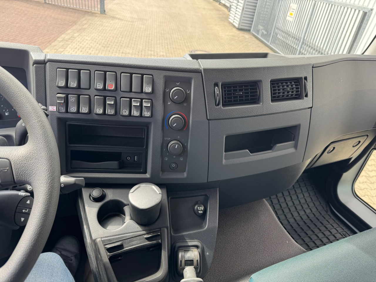 FL 280 4x4 FL 280 4x4 - Tovornjak prekucnik: slika 4 FL 280 4x4 FL 280 4x4 - Tovornjak prekucnik: slika 4