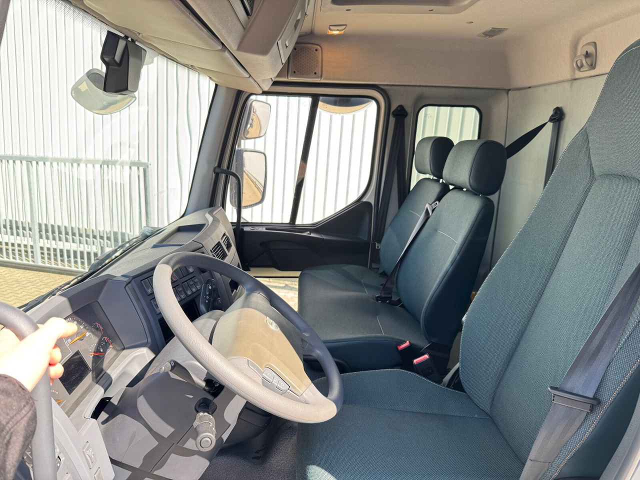 FL 280 4x4 FL 280 4x4, Nebenantrieb - Tovornjak-šasija: slika 2 FL 280 4x4 FL 280 4x4, Nebenantrieb - Tovornjak-šasija: slika 2