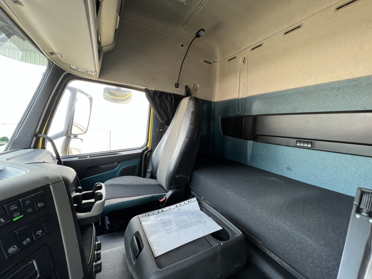 Tovornjak-šasija FM 450 6x2 FM 450 6x2, Motorabtrieb, Lenk-/Liftachse: slika 6 Tovornjak-šasija FM 450 6x2 FM 450 6x2, Motorabtrieb, Lenk-/Liftachse: slika 6