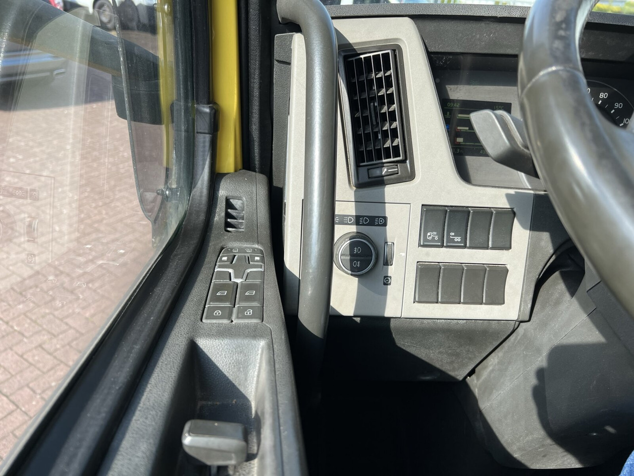 Tovornjak-šasija FM 450 6x2 FM 450 6x2, Motorabtrieb, Lenk-/Liftachse: slika 7 Tovornjak-šasija FM 450 6x2 FM 450 6x2, Motorabtrieb, Lenk-/Liftachse: slika 7