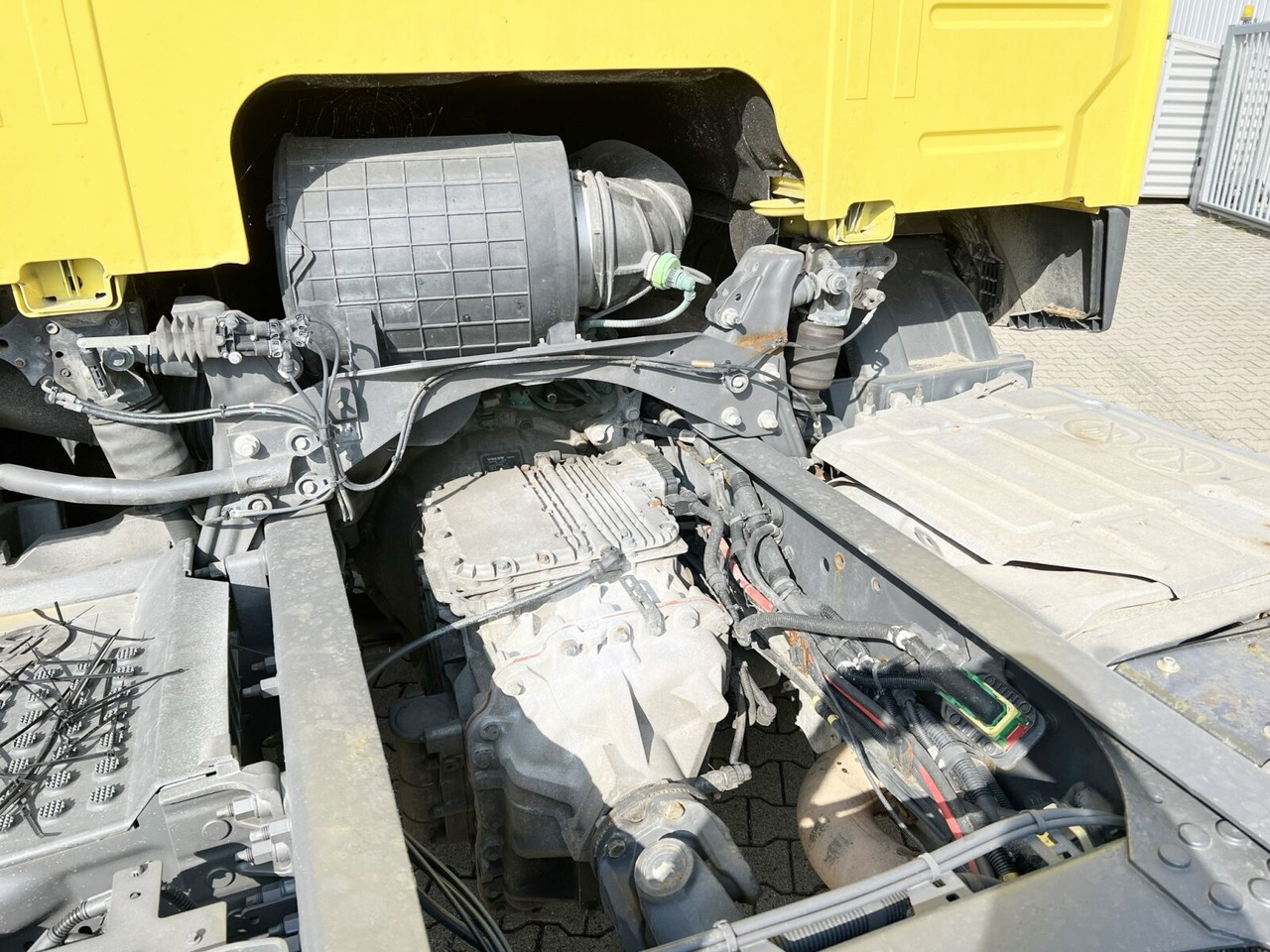 Tovornjak-šasija FM 450 6x2 FM 450 6x2, Motorabtrieb, Lenk-/Liftachse: slika 12 Tovornjak-šasija FM 450 6x2 FM 450 6x2, Motorabtrieb, Lenk-/Liftachse: slika 12