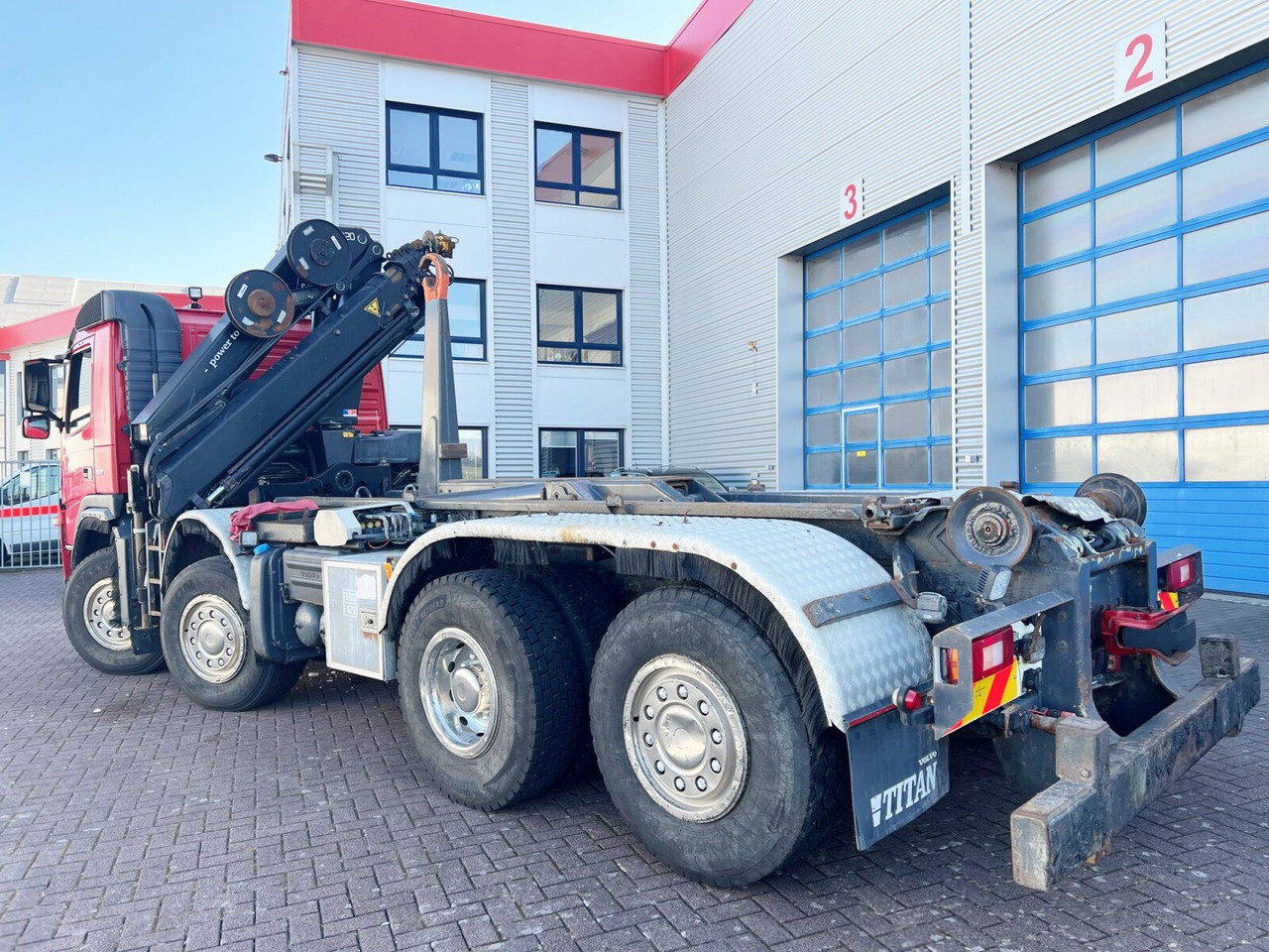 FM 460 8x2-6 FM 460 8x2-6, Lenk-/Liftachse, Kran HMF 2020-K4, Funk - Kotalni prekucni tovornjak, Tovornjak z dvigalom: slika 2 FM 460 8x2-6 FM 460 8x2-6, Lenk-/Liftachse, Kran HMF 2020-K4, Funk - Kotalni prekucni tovornjak, Tovornjak z dvigalom: slika 2