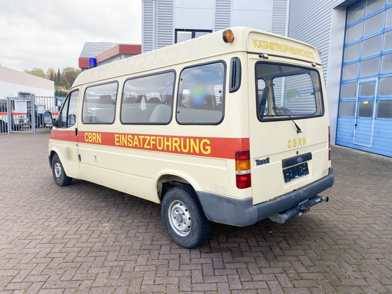 Ford Transit 2.5 4x2 Transit 2.5 4x2, Personentransporter, 8 Sitze lizing Ford Transit 2.5 4x2 Transit 2.5 4x2, Personentransporter, 8 Sitze: slika 12