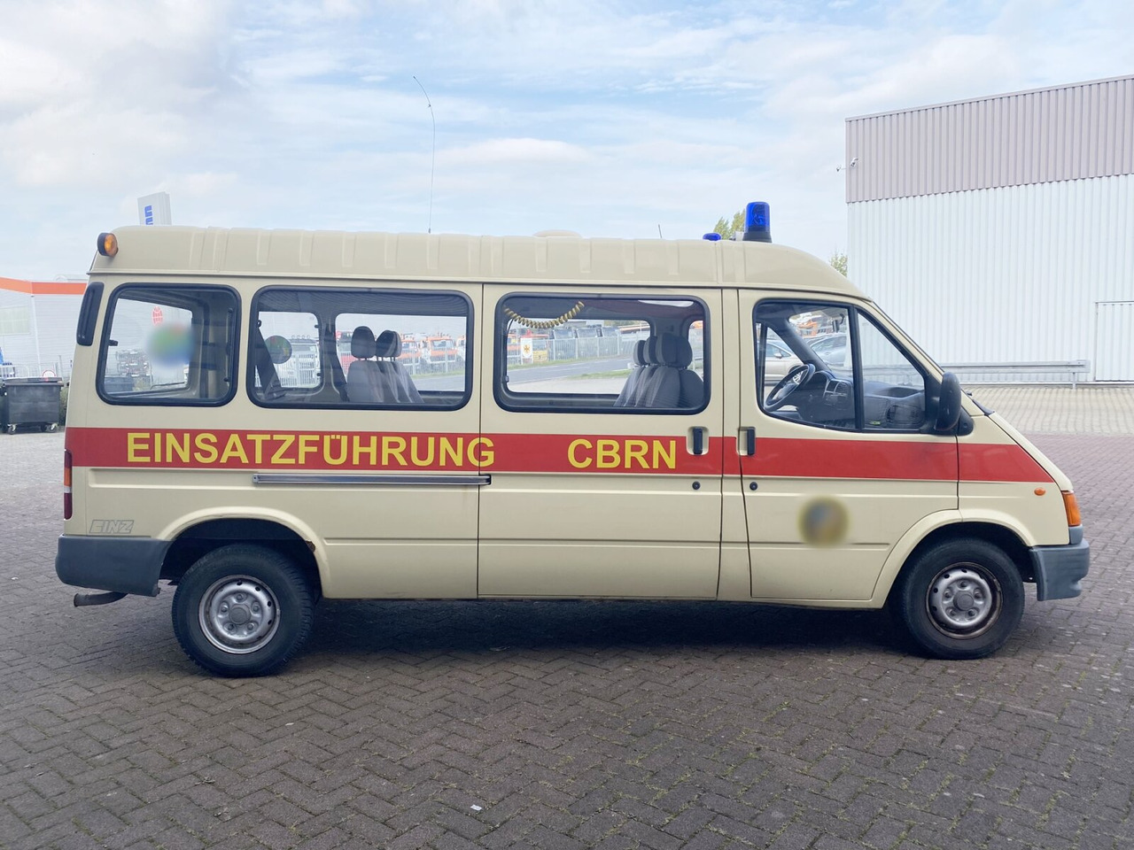 Ford Transit 2.5 4x2 Transit 2.5 4x2, Personentransporter, 8 Sitze lizing Ford Transit 2.5 4x2 Transit 2.5 4x2, Personentransporter, 8 Sitze: slika 9