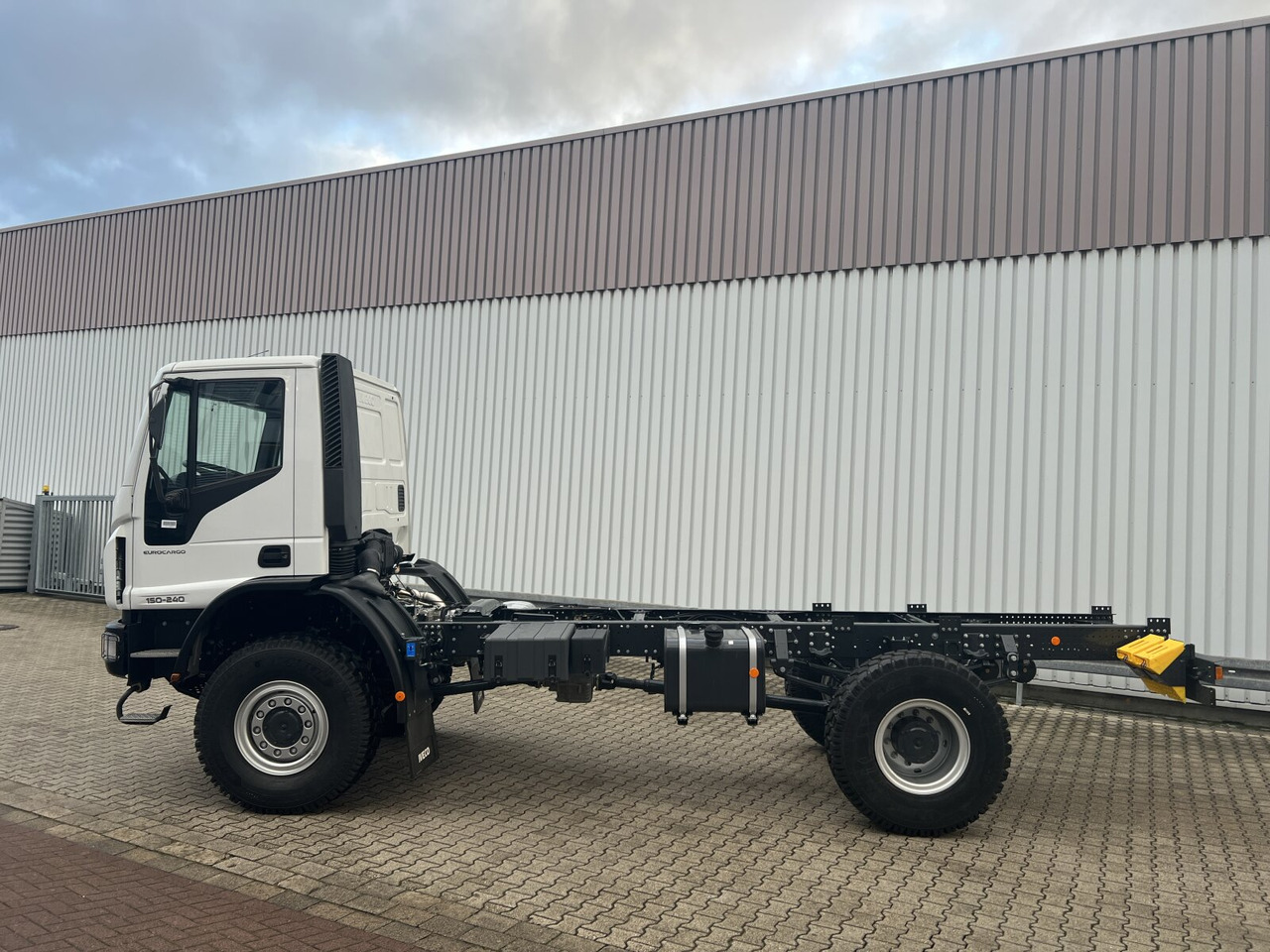 Iveco EuroCargo ML150E24 WS 4x4 EuroCargo ML150E24 WS 4x4, Euro3, mehrfach Vorhanden! lizing Iveco EuroCargo ML150E24 WS 4x4 EuroCargo ML150E24 WS 4x4, Euro3, mehrfach Vorhanden!: slika 13 Iveco EuroCargo ML150E24 WS 4x4 EuroCargo ML150E24 WS 4x4, Euro3, mehrfach Vorhanden! lizing Iveco EuroCargo ML150E24 WS 4x4 EuroCargo ML150E24 WS 4x4, Euro3, mehrfach Vorhanden!: slika 13