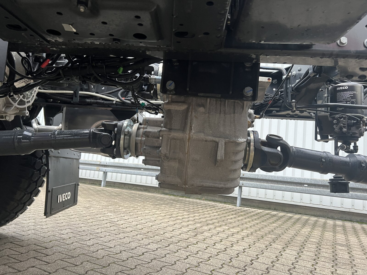 Iveco EuroCargo ML150E24 WS 4x4 EuroCargo ML150E24 WS 4x4, Euro3, mehrfach Vorhanden! - Tovornjak-šasija: slika 2 Iveco EuroCargo ML150E24 WS 4x4 EuroCargo ML150E24 WS 4x4, Euro3, mehrfach Vorhanden! - Tovornjak-šasija: slika 2