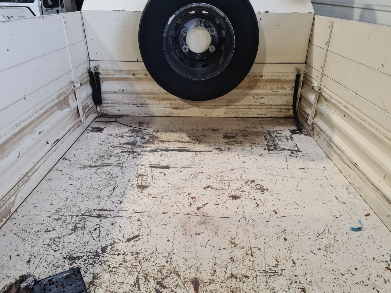 M 30 FUMO 4x4 DOKA M30 Fumo 4x4 Doka Kipper - Tovornjak prekucnik: slika 3 M 30 FUMO 4x4 DOKA M30 Fumo 4x4 Doka Kipper - Tovornjak prekucnik: slika 3