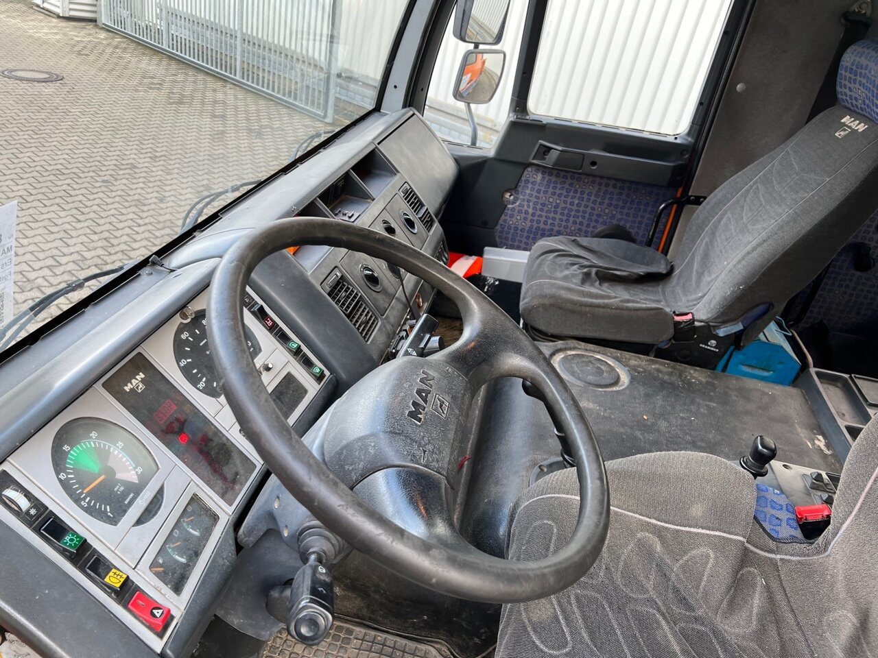 MAN 14.225 LAK 4x4 BB Doka 14.225 LAK 4x4 BB Doka, Winterdienstausstattung lizing MAN 14.225 LAK 4x4 BB Doka 14.225 LAK 4x4 BB Doka, Winterdienstausstattung: slika 13