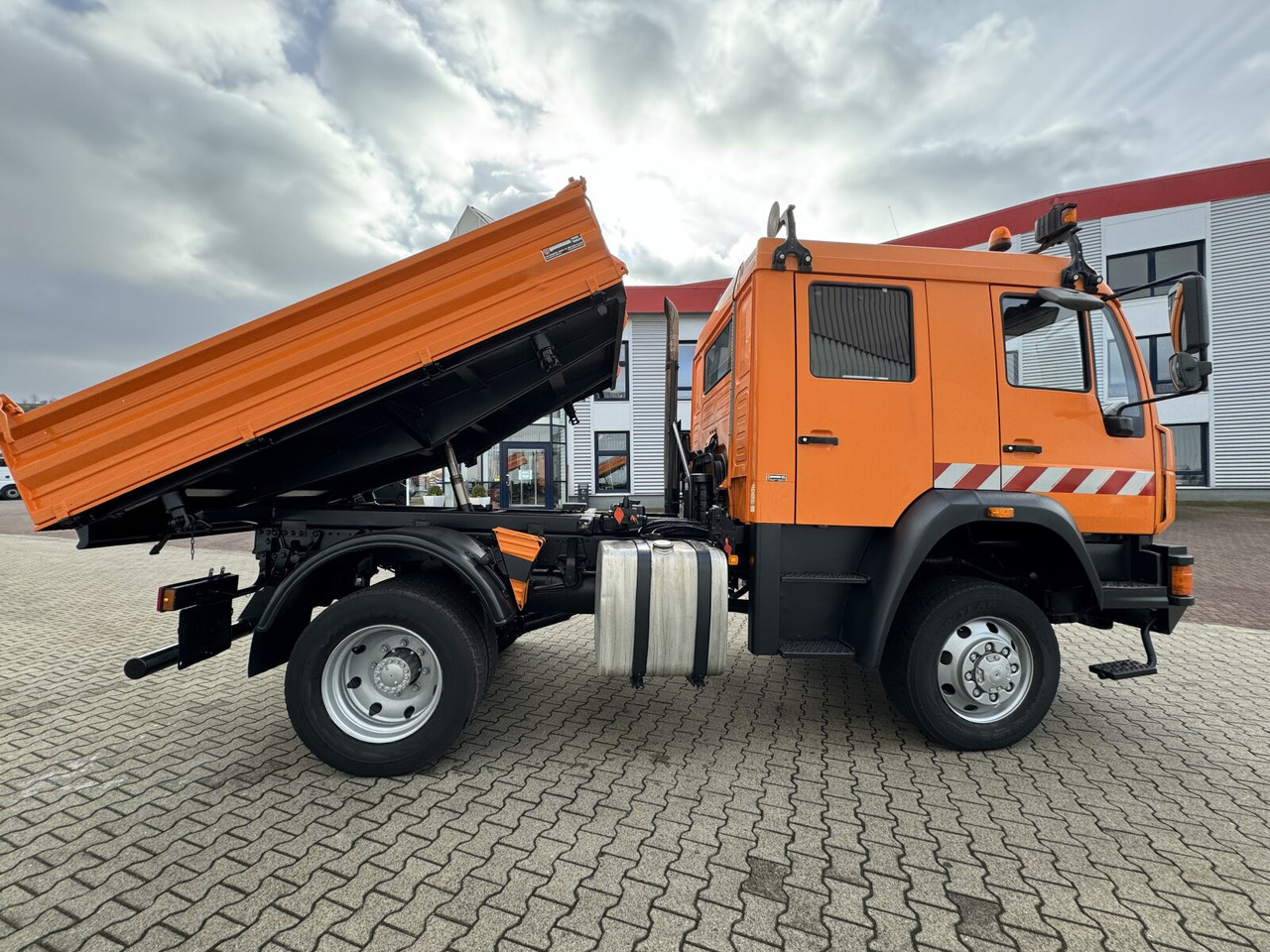 MAN 14.225 LAK 4x4 BB Doka 14.225 LAK 4x4 BB Doka, Winterdienstausstattung lizing MAN 14.225 LAK 4x4 BB Doka 14.225 LAK 4x4 BB Doka, Winterdienstausstattung: slika 10