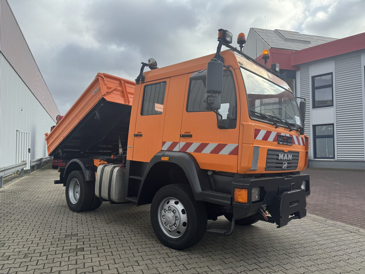 MAN 14.225 LAK 4x4 BB Doka 14.225 LAK 4x4 BB Doka, Winterdienstausstattung lizing MAN 14.225 LAK 4x4 BB Doka 14.225 LAK 4x4 BB Doka, Winterdienstausstattung: slika 9