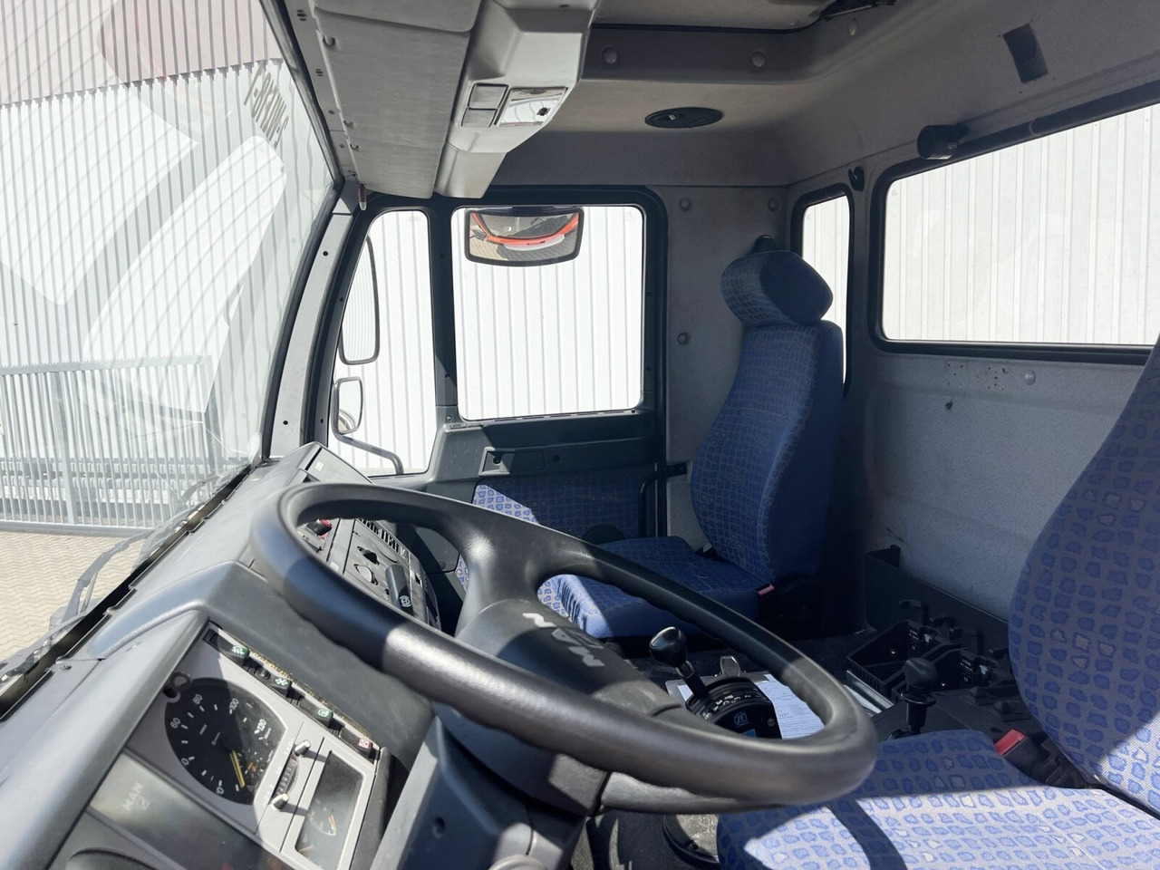 Tovornjak-šasija MAN 25/18.284 6x2-4 LL 25/18.284 6x2-4 LL, Retarder, Lenkachse: slika 7