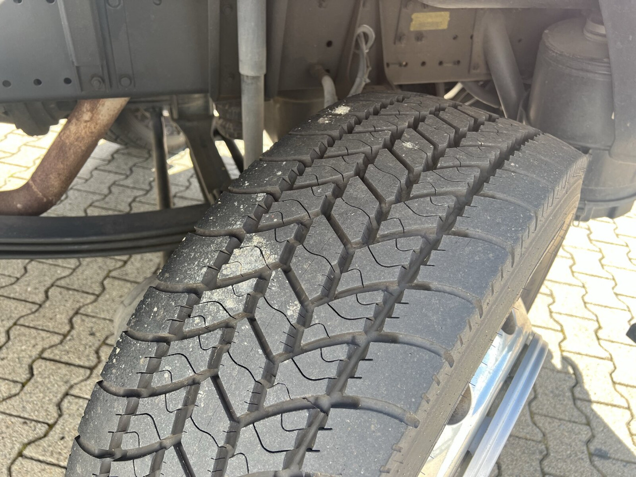 Tovornjak-šasija MAN 25/18.284 6x2-4 LL 25/18.284 6x2-4 LL, Retarder, Lenkachse: slika 13