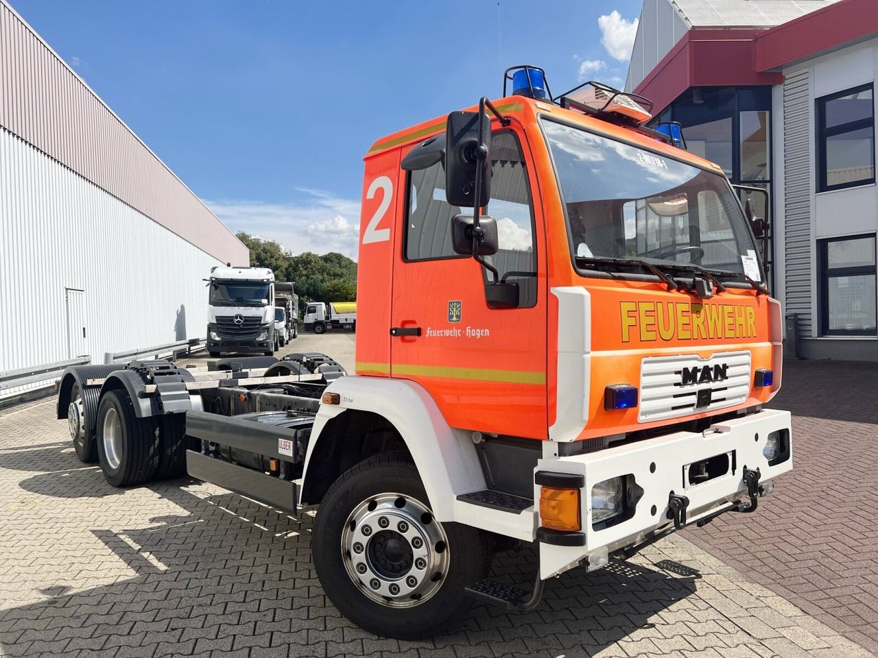 Interior photo 1: Tovornjak-šasija MAN 25/18.284 6x2-4 LL 25/18.284 6x2-4 LL, Retarder, Lenkachse