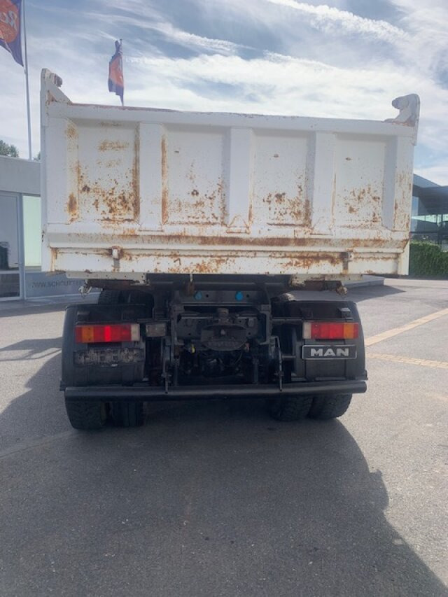 MAN T42 T42 6x6 - Tovornjak prekucnik: slika 3 MAN T42 T42 6x6 - Tovornjak prekucnik: slika 3