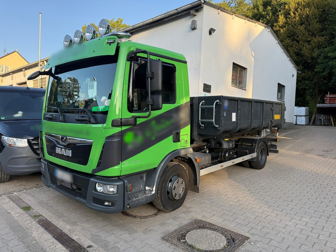 MAN TGL 10.180 4x2 BL TGL 10.180 4x2 BL City-Abrollkipper - Kotalni prekucni tovornjak: slika 1 MAN TGL 10.180 4x2 BL TGL 10.180 4x2 BL City-Abrollkipper - Kotalni prekucni tovornjak: slika 1