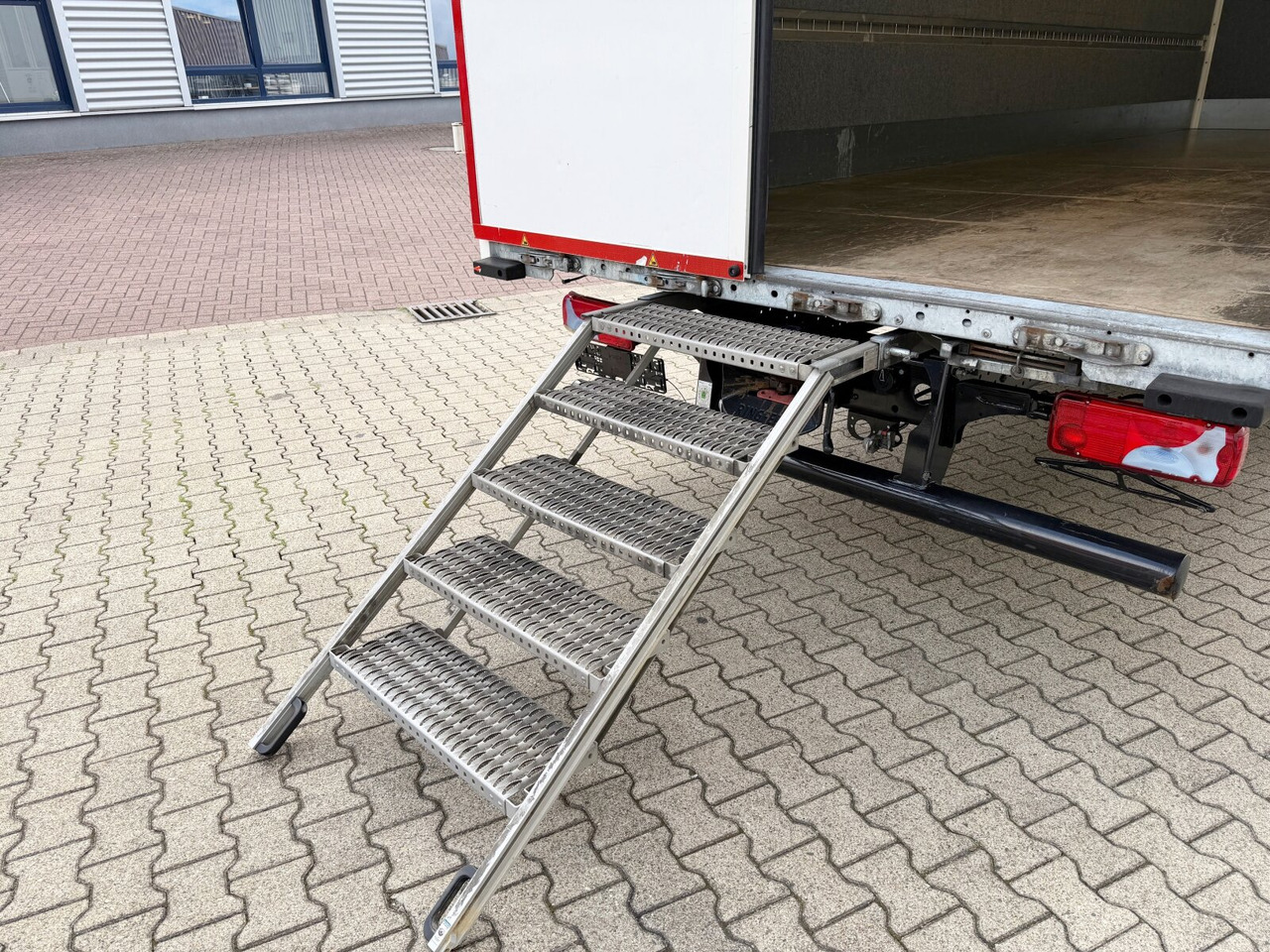 Tovornjak zabojnik MAN TGL 12.220 4x2 BL TGL 12.220 4x2 BL, TopSleeper, Navi: slika 12