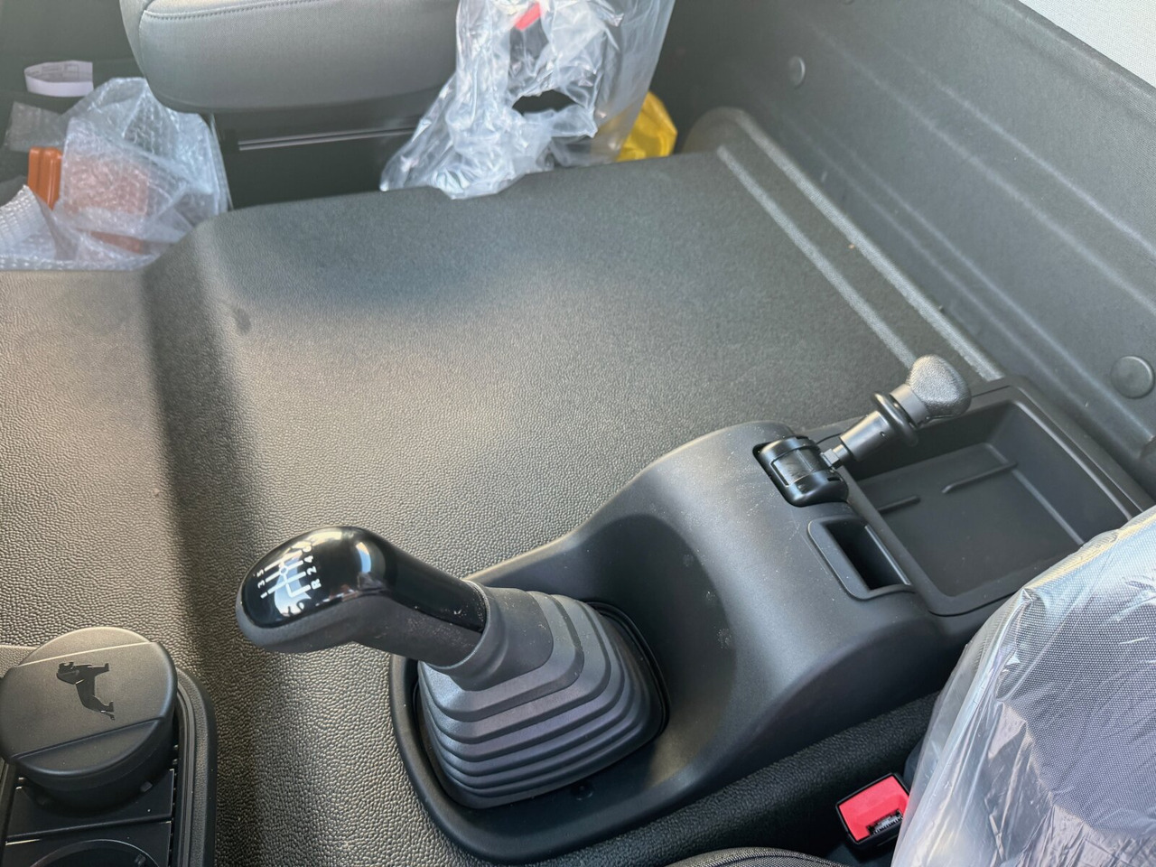 MAN TGL 8.190 4x2 BB CH TGL 8.190 4x2 BB CH, Nebenantrieb, 2x VORHANDEN - Tovornjak-šasija: slika 3 MAN TGL 8.190 4x2 BB CH TGL 8.190 4x2 BB CH, Nebenantrieb, 2x VORHANDEN - Tovornjak-šasija: slika 3