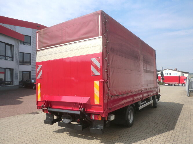 Tovornjak s ponjavo MAN TGL 8.210 BL 4x2: slika 11